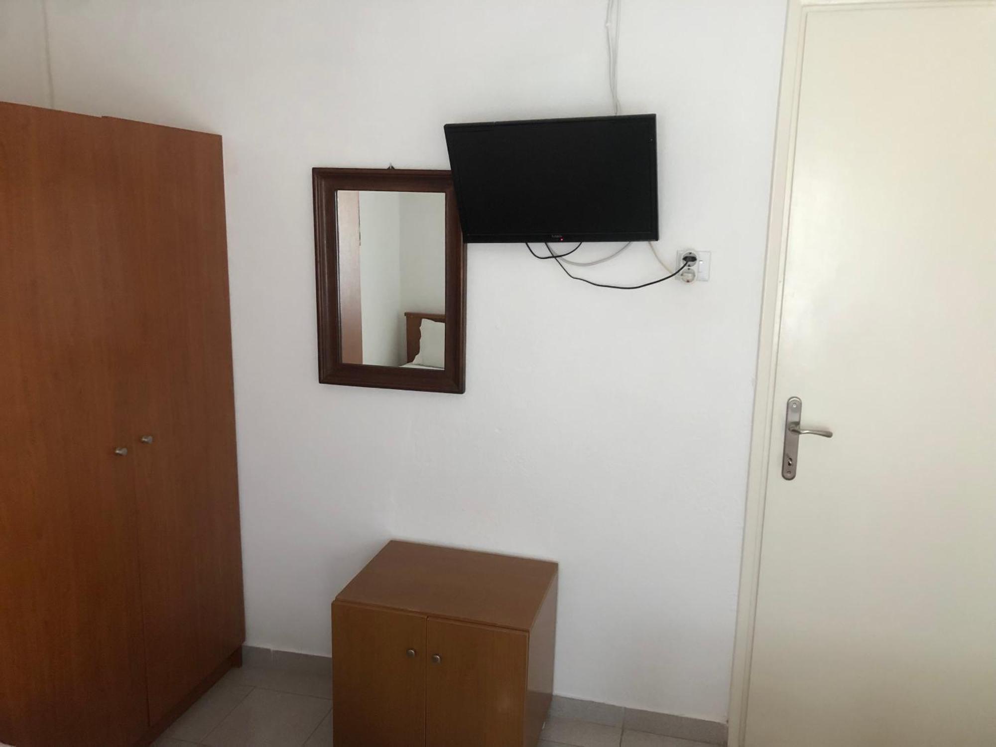 Nikos Rooms Nea Peramos  Exterior photo