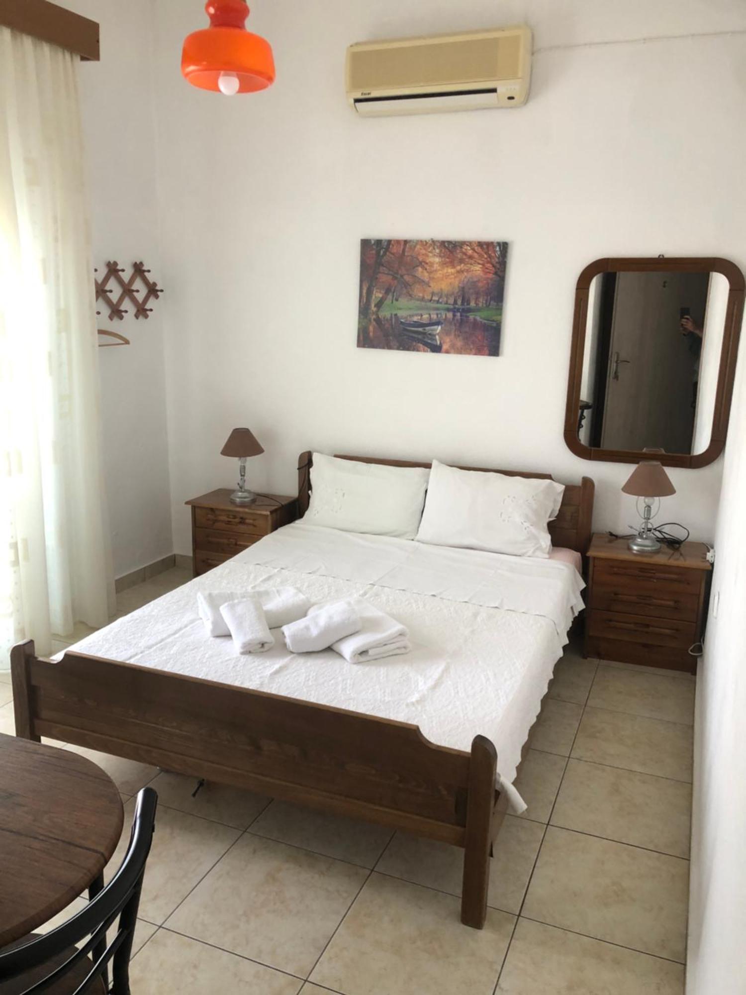Nikos Rooms Nea Peramos  Exterior photo